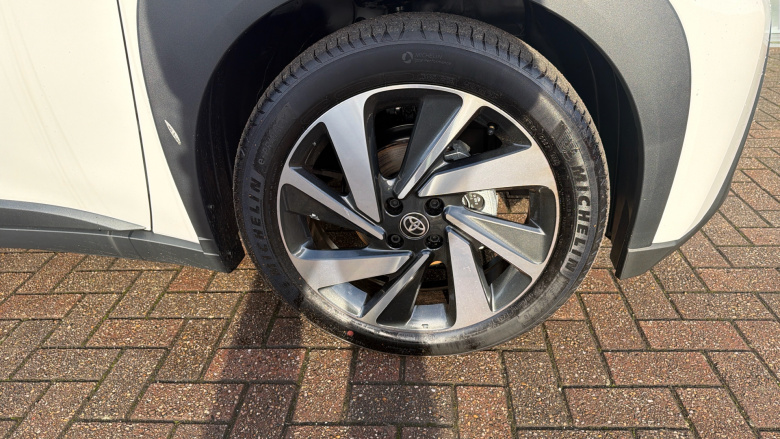 Toyota Aygo X 1.0 VVT-i Edge 5dr Petrol Hatchback